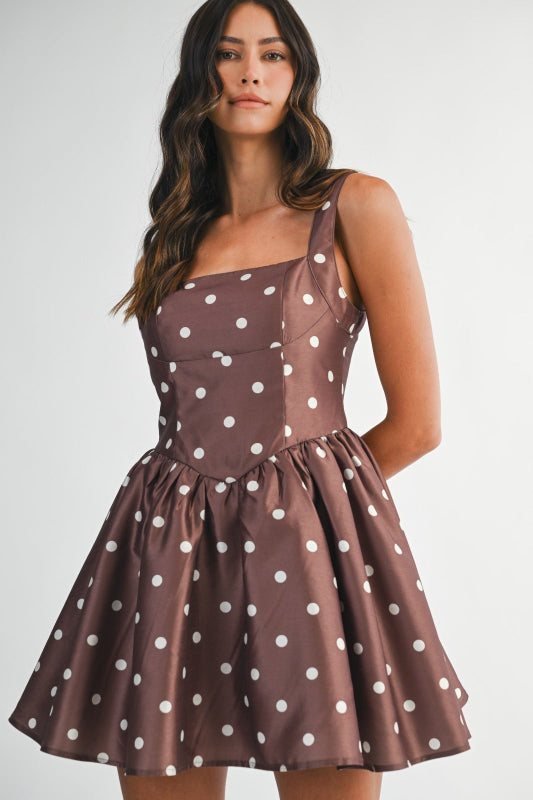 Vestido café puntos