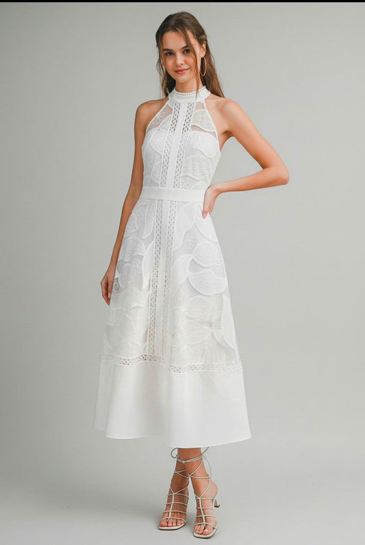 VESTIDO BLANCO CALADO HALTER CIRCULARMID