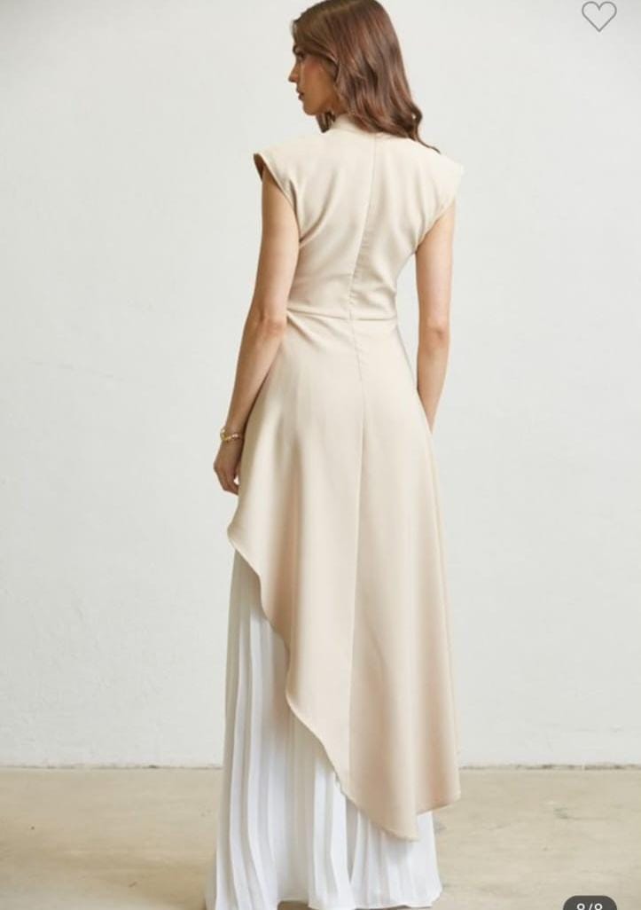 SET BEIGE PANTALÓN PLISADO BLANCO