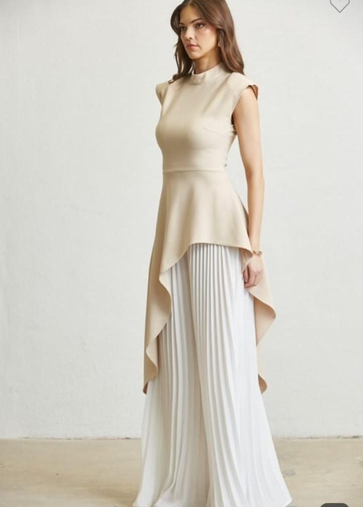 SET BEIGE PANTALÓN PLISADO BLANCO