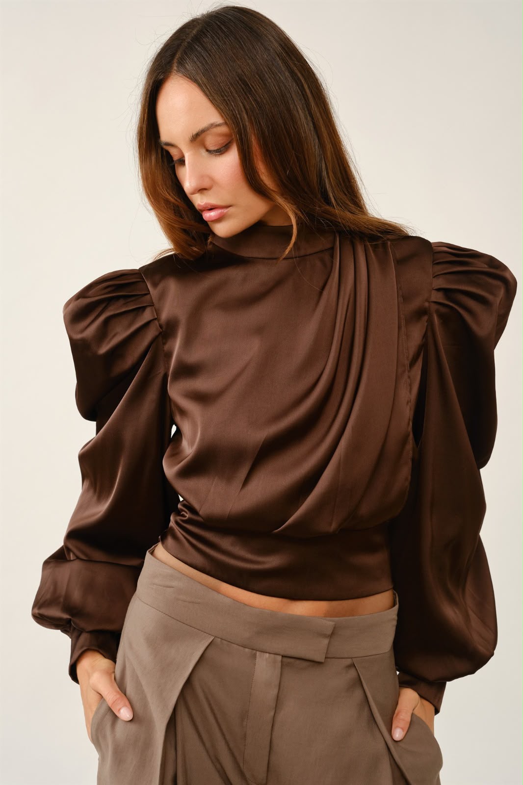BLUSA CHOCALATE SEDA MANGAS