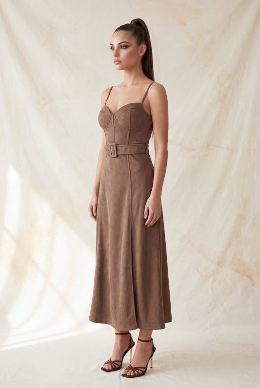 vestido café de tirantes