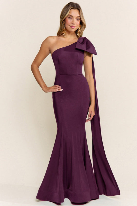 vestido largo con moño morado